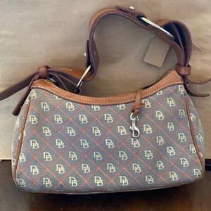 Dooney & Bourke purse